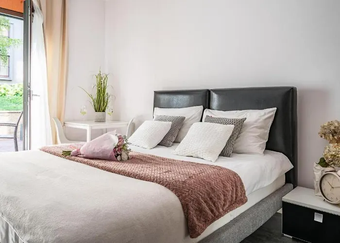 Artapart Market Square *